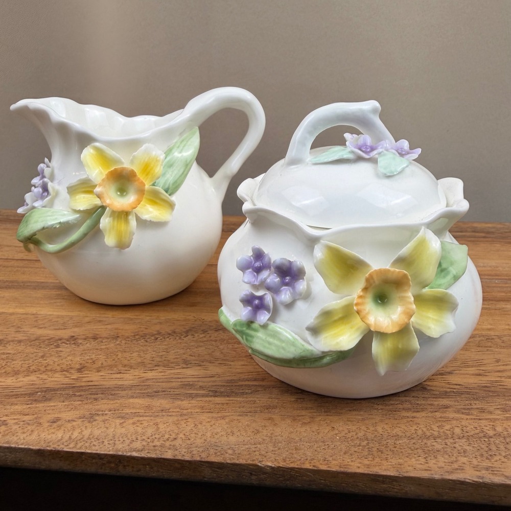 Daffodil Philippines Fine Bone China Creamer & Sugar Set 3D Floral White Yellow